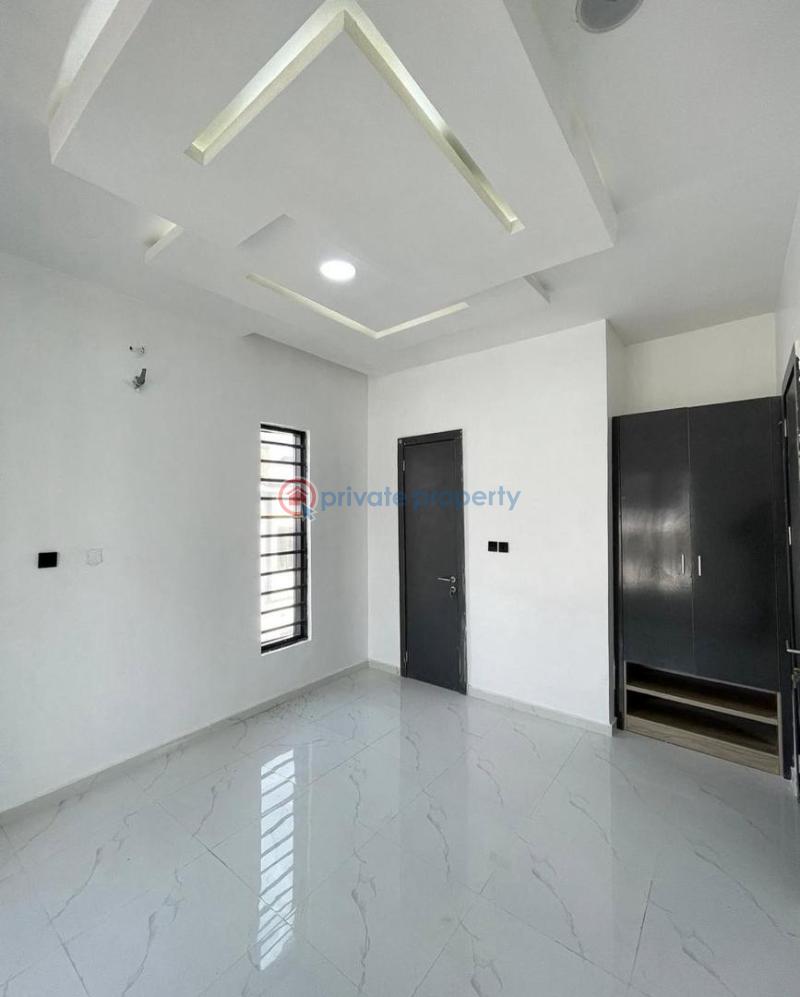 4 bedroom House For Sale Ikota Lekki Lagos - 3