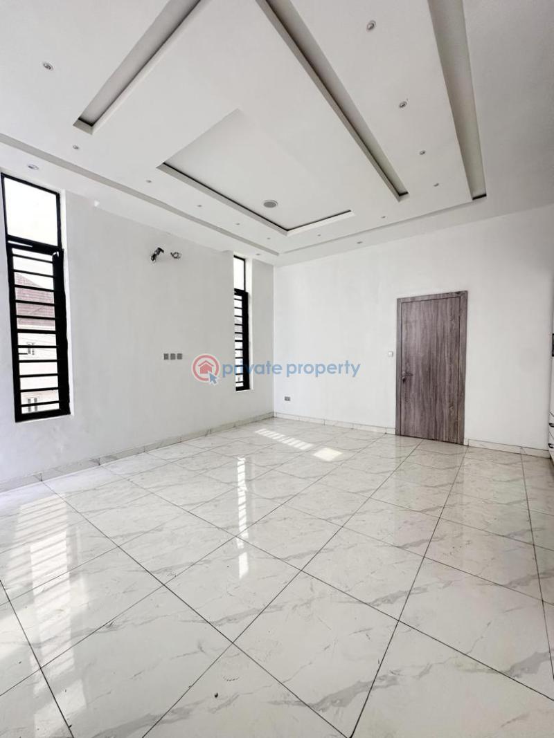 4 bedroom House For Sale Victoria Garden City, Lekki Lagos. Victoria Garden City Lekki Lagos - 3