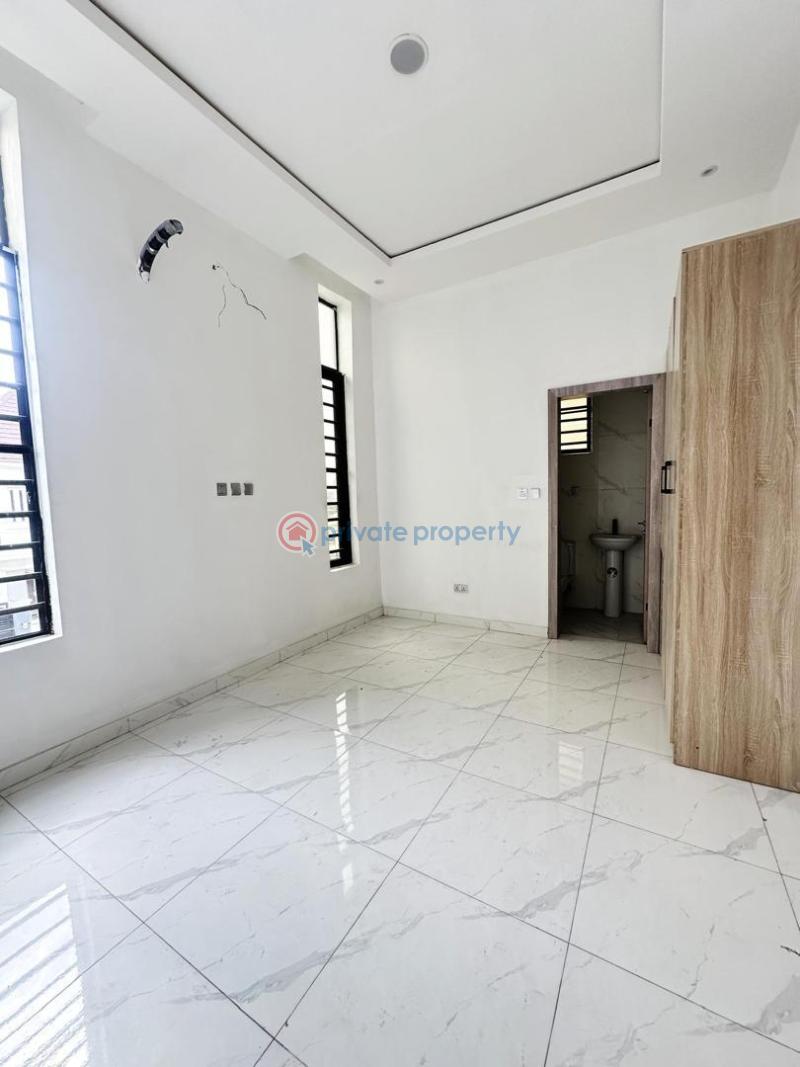 4 bedroom House For Sale Victoria Garden City, Lekki Lagos. Victoria Garden City Lekki Lagos - 12