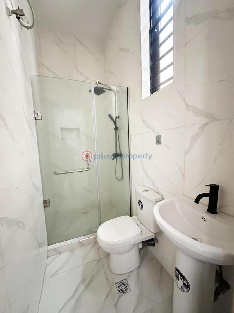 4 bedroom House For Sale Victoria Garden City, Lekki Lagos. Victoria Garden City Lekki Lagos - 9