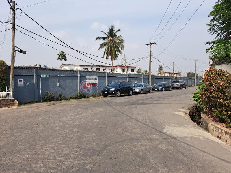 4 bedroom Detached Duplex For Sale Shoninare Estate, Maryland Ikeja Lagos - 4