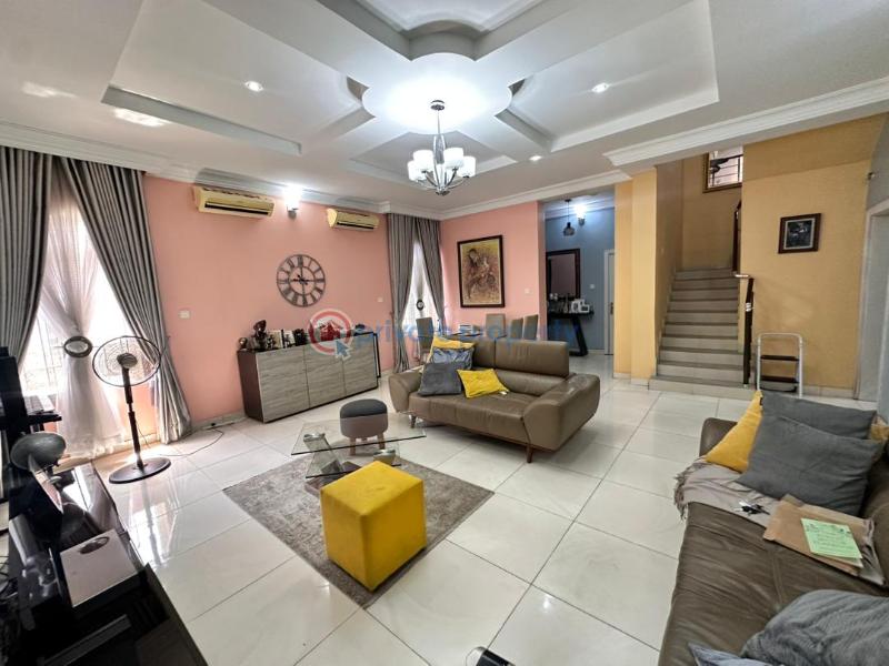 4 bedroom Flat & Apartment For Sale Jakande Lekki Lagos - 8