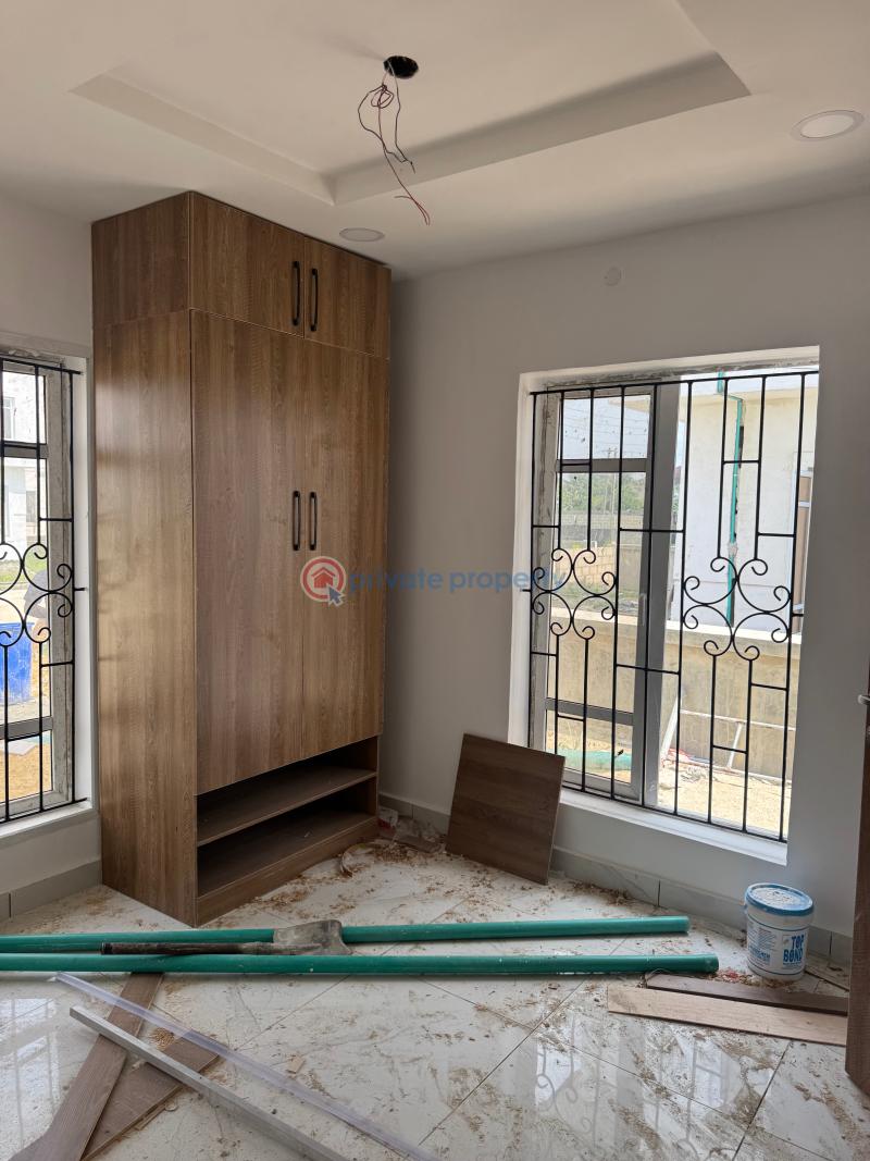 4 bedroom Detached Duplex For Sale Off Giwa Gardens Monastery Road Sangotedo Lagos - 24