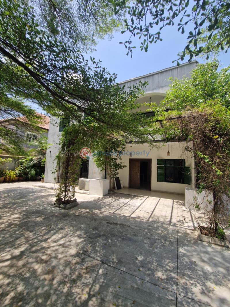 4 bedroom Commercial Property For Rent Off Admiralty Road Lekki Phase 1 Lagos - 1