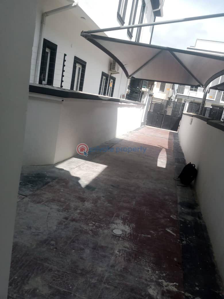 4 bedroom Detached Duplex For Sale Ikota Lekki Lagos - 3