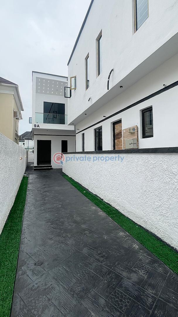 4 bedroom Semi detached Duplex For Sale Chevron Lekki Chevron Drive Lekki Lagos - 11