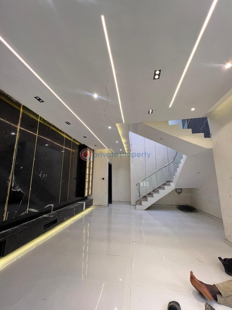 5 bedroom Duplex For Sale Aare,oluyole Estate Oluyole Estate Ibadan Oyo - 8