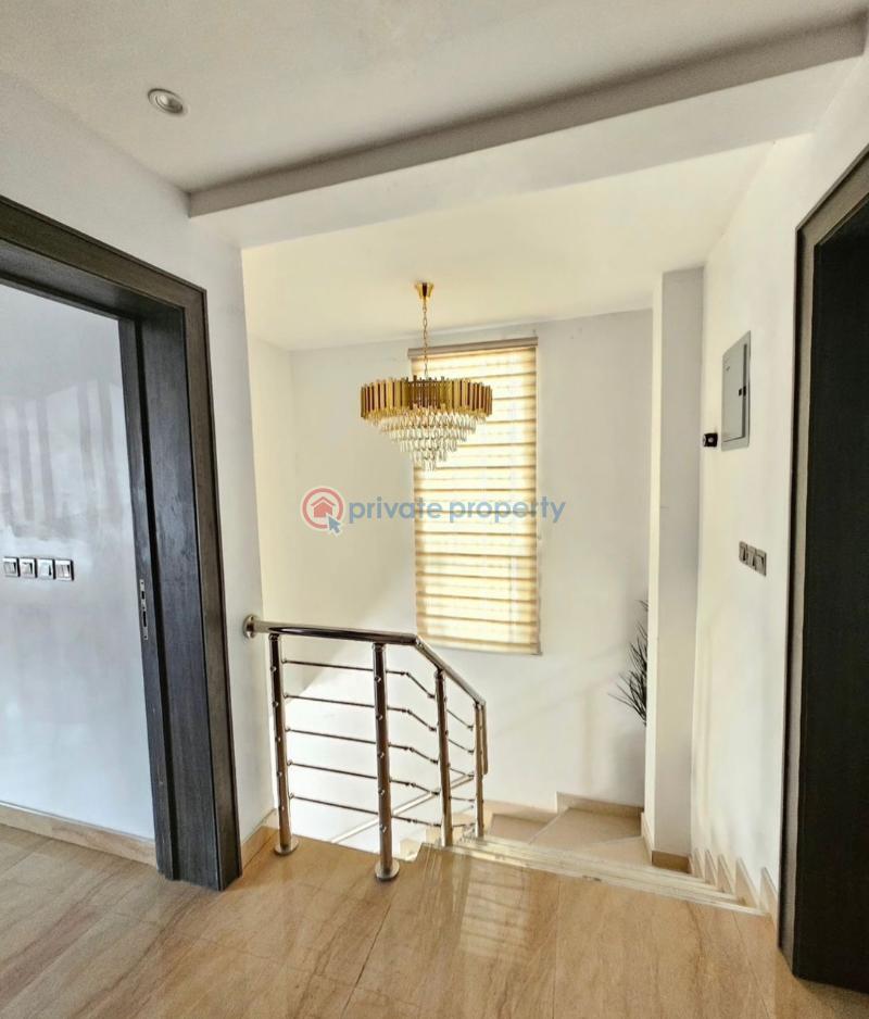 4 bedroom Maisonette For Sale Surulere Lagos - 5