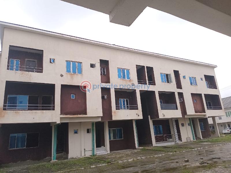 4 bedroom Flat & Apartment For Sale Awoyaya Ajah Lagos