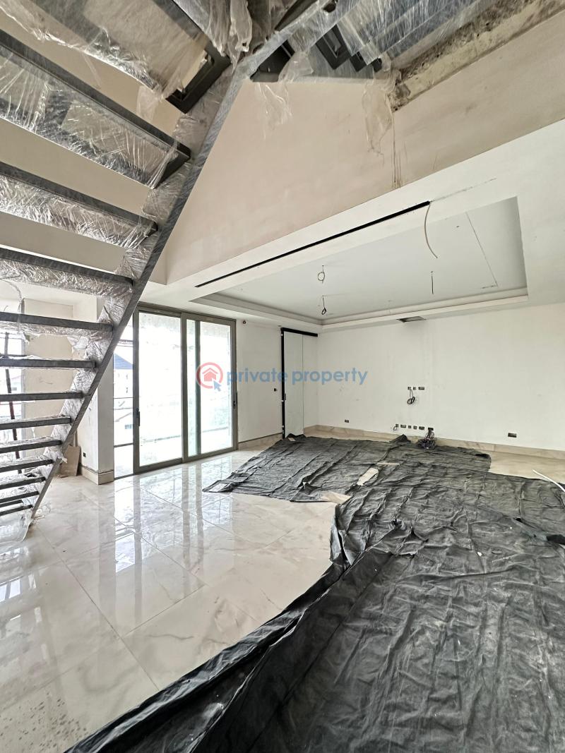 4 bedroom maisonette with elevator, communal swimming pool, gym, and bq - 4 4 bedroom Maisonette For Sale Lekki Phase 1 Lagos - 4