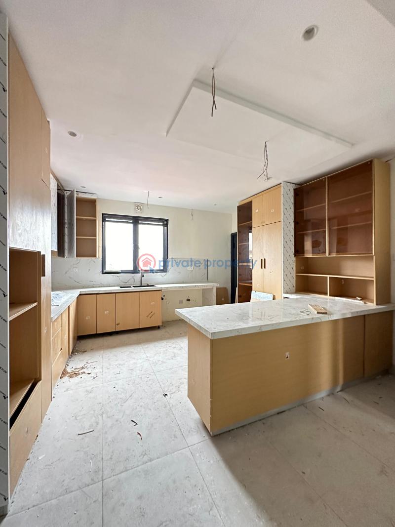 4 bedroom maisonette with swimming pool, gym, elevator and bq - 5 4 bedroom House For Sale Old Ikoyi Lagos - 5