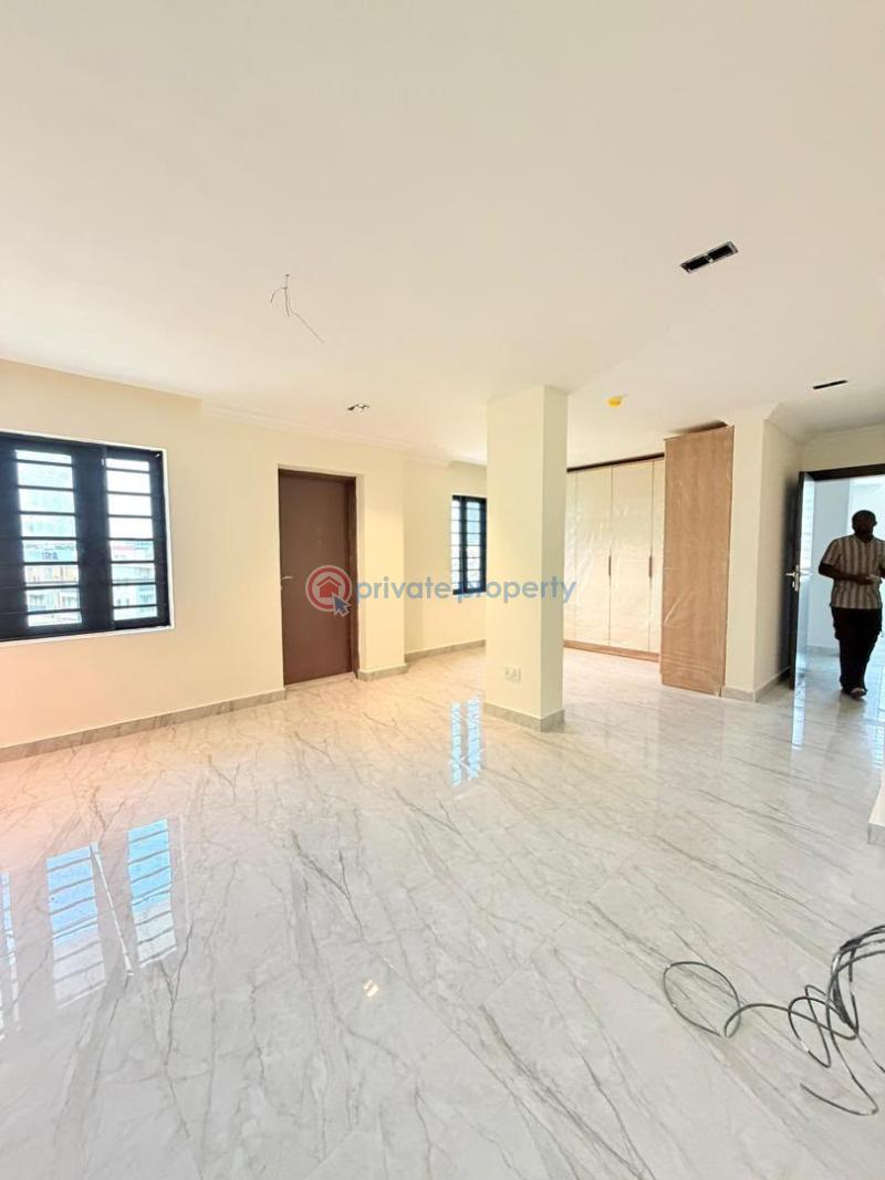 4 bedroom Maisonette For Sale Opebi Ikeja Lagos - 3