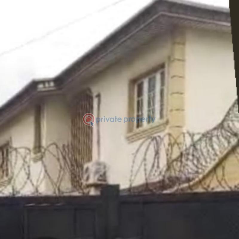 4 bedroom Detached Duplex For Rent Cmd Road Shangisha Kosofe/Ikosi Lagos - 1