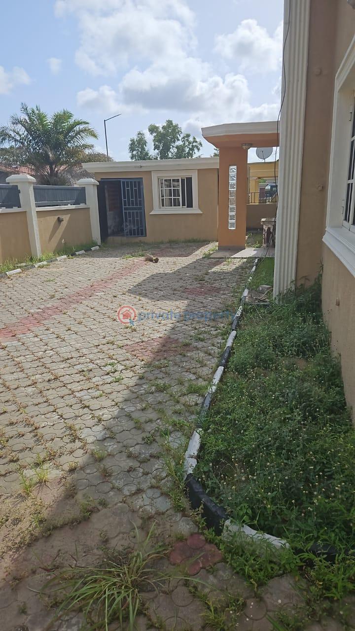4 bedroom Semi detached Bungalow For Sale The Prestigious Mayfair Garden Estate Well Secured Estate Awoyaya Ajah Lagos - 5