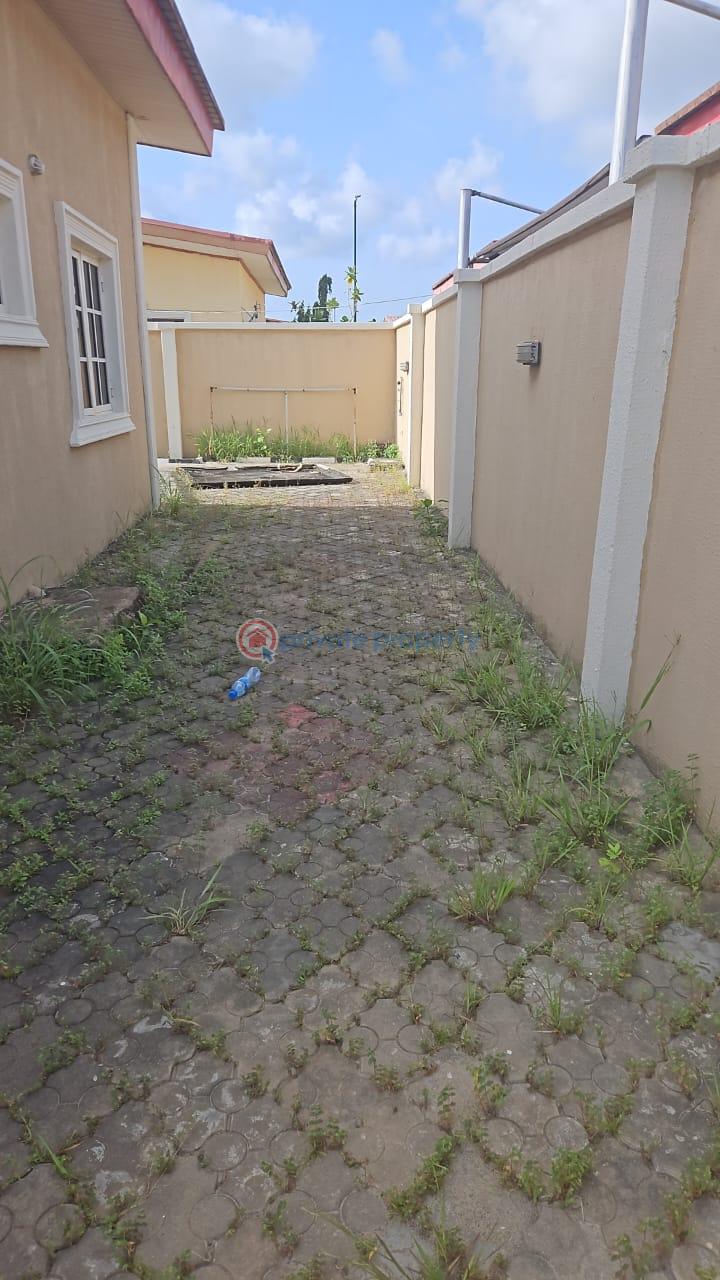 4 bedroom Semi detached Bungalow For Sale The Prestigious Mayfair Garden Estate Well Secured Estate Awoyaya Ajah Lagos - 3