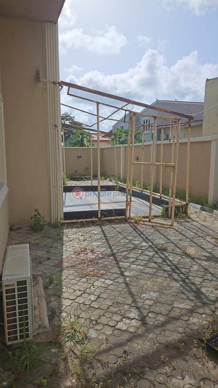 4 bedroom Semi detached Bungalow For Sale The Prestigious Mayfair Garden Estate Well Secured Estate Awoyaya Ajah Lagos - 2