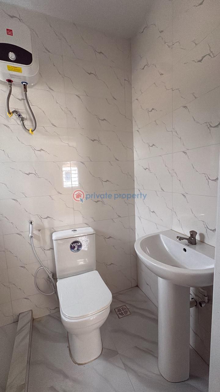 House For Sale Whc Building, Beside Golden Tulip, Jericho, Ibadan. Ibadan Oyo - 18