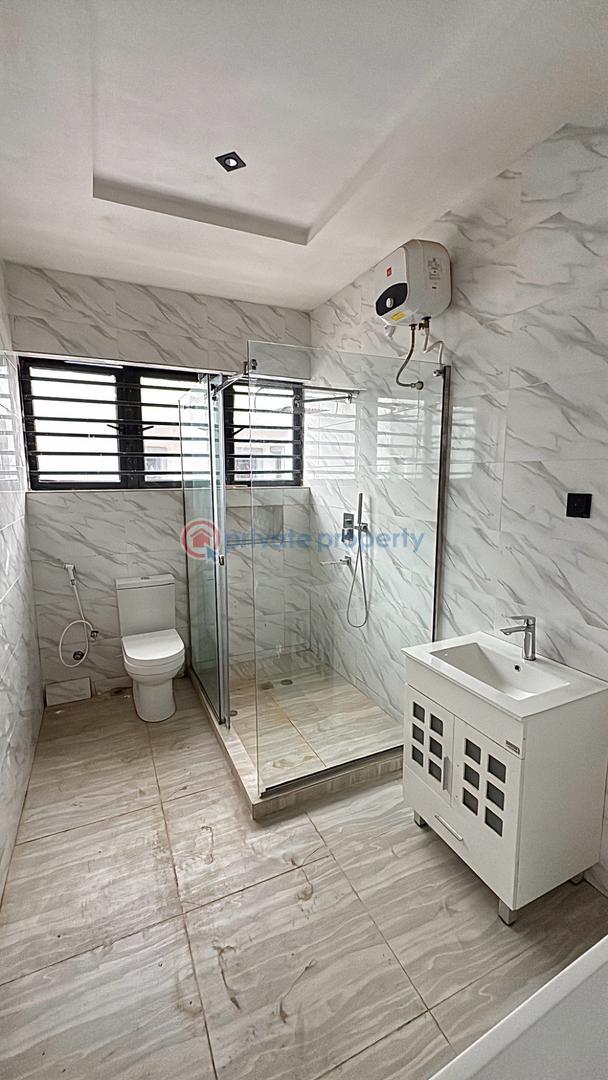 4 bedroom Semi detached Duplex For Sale Chief Lateef Oyelade, Ringroad Gra Ibadan Oyo - 8