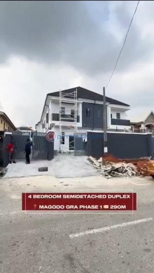 4 bedroom Semi detached Duplex For Sale Magodo Gra Phase 1 Kosofe/Ikosi Lagos - 1