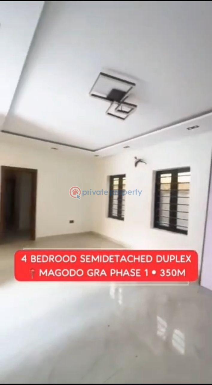 4 bedroom Semi detached Duplex For Sale Magodo Gra Phase 1 Kosofe/Ikosi Lagos - 2