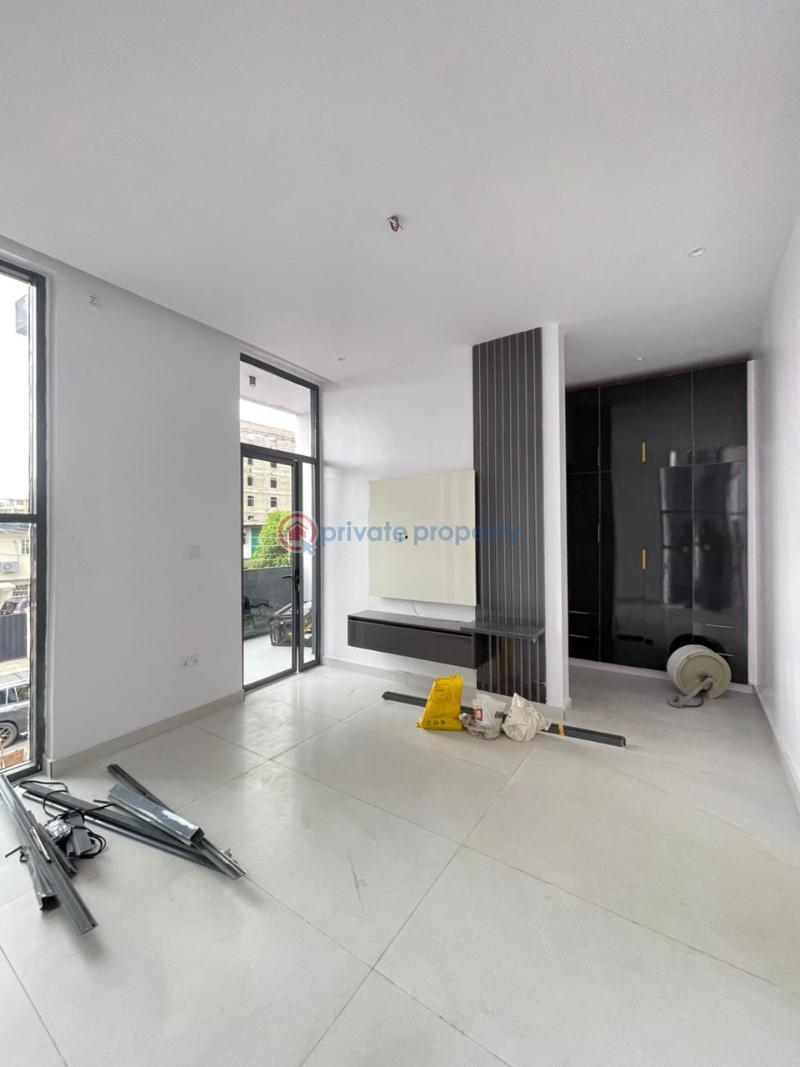 4 bedroom Semi detached Duplex For Sale Adeniyi Jones Ikeja Lagos - 15