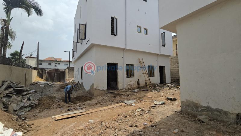 4 bedroom Semi detached Duplex For Sale Ajao Estate Maryland Lagos - 8