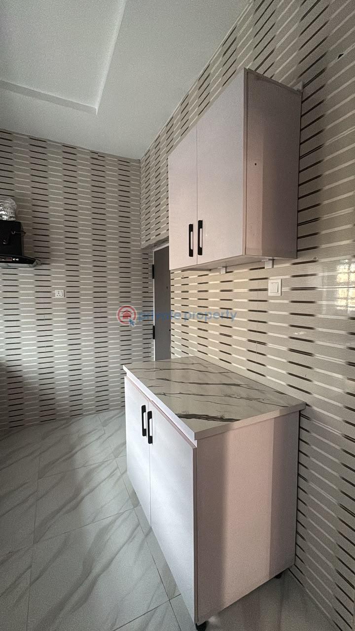 House For Sale Whc Building, Beside Golden Tulip, Jericho, Ibadan. Ibadan Oyo - 9