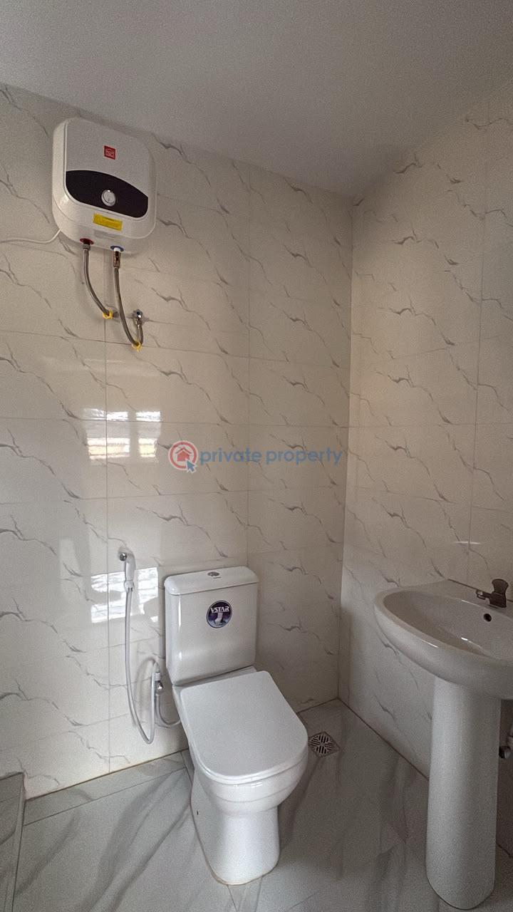 House For Sale Whc Building, Beside Golden Tulip, Jericho, Ibadan. Ibadan Oyo - 11
