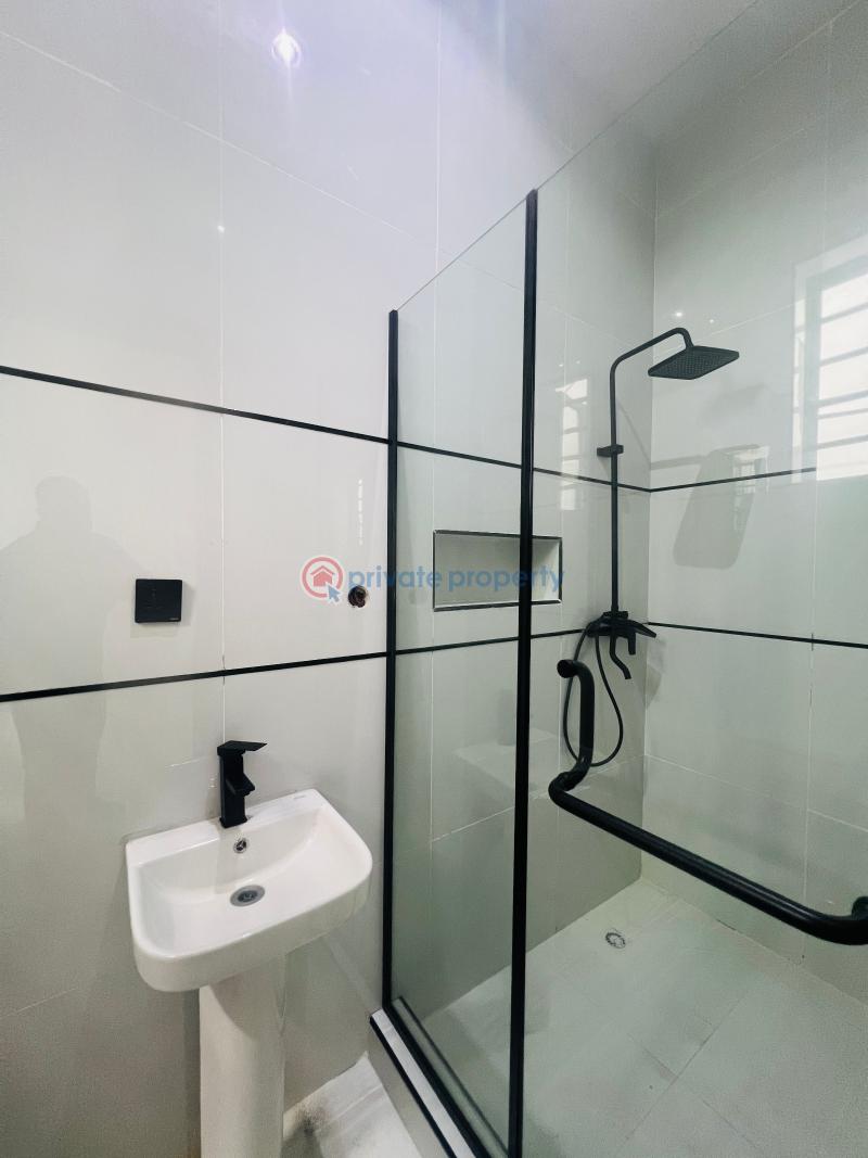 4 bedroom Semi detached Duplex For Sale 4 Bedroom Semi Detached Duplex Ajah Lagos - 16