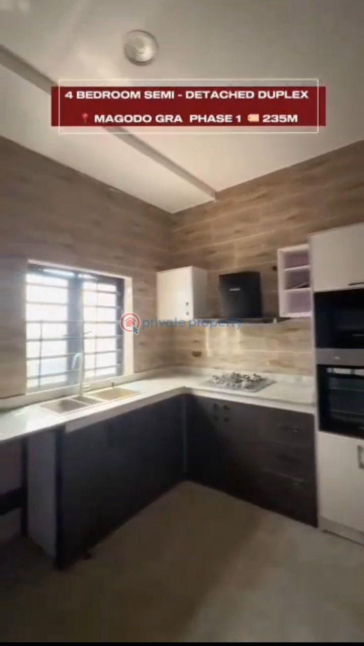 4 bedroom Detached Duplex For Sale Magodo Gra Phase 1 Kosofe/Ikosi Lagos - 3