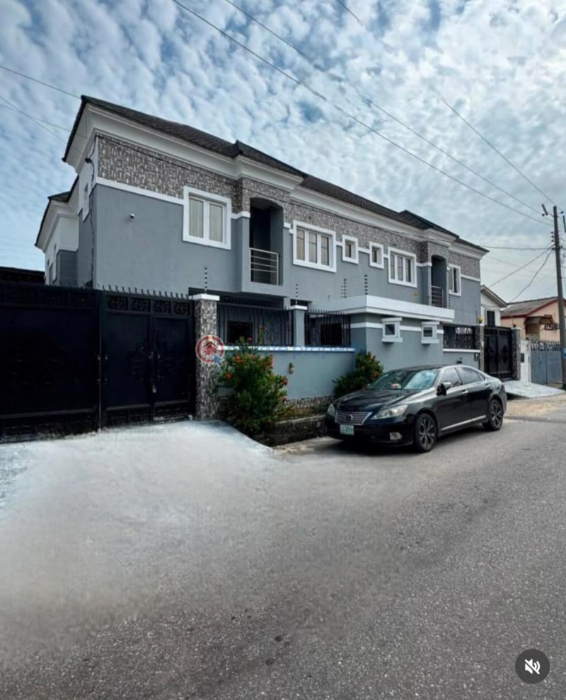 4 bedroom Detached Duplex For Sale Adelabu Surulere Lagos - 0