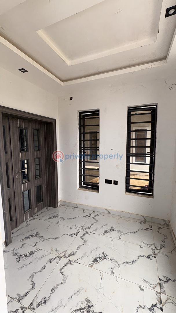 4 bedroom Semi detached Duplex For Sale Chief Lateef Oyelade, Ringroad Gra Ibadan Oyo - 2