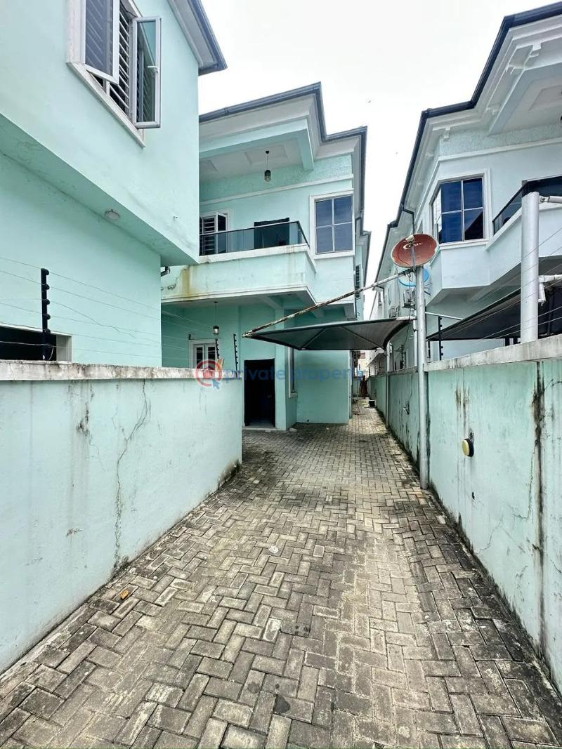 4 bedroom Semi detached Duplex For Sale Chevron Drive Lekki Lagos - 0