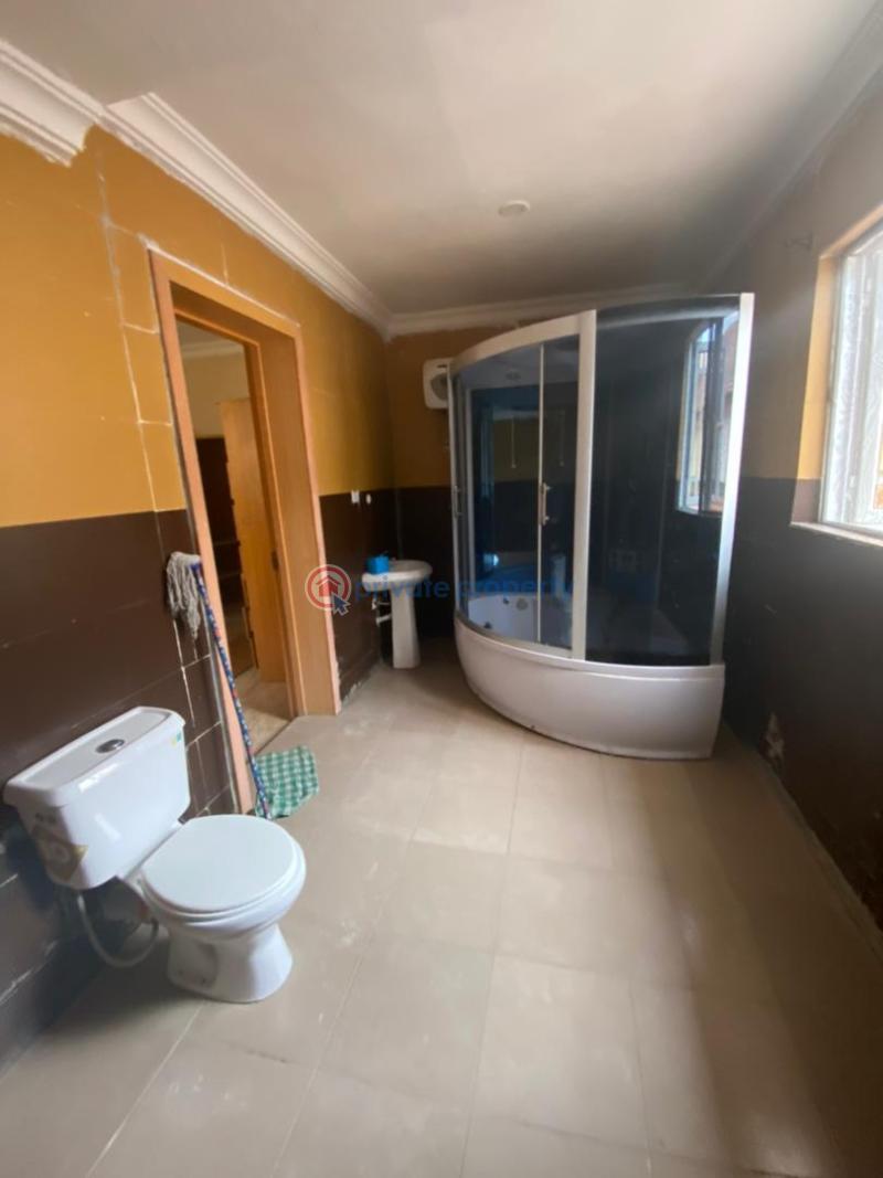 4 bedroom Duplex For Rent Cooplag Gardens Estate On Orchid Road Lekki Phase 2 Lagos - 3
