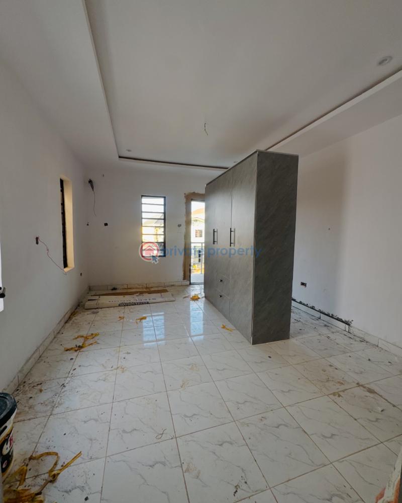 4 bedroom Semi detached Duplex For Sale Maryland Estate Mende Maryland Lagos - 2