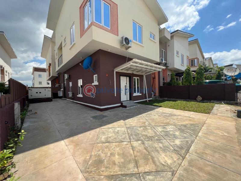 4 bedroom Semi detached Duplex For Sale Paradise Estate Life Camp Abuja Phase 3  - 4