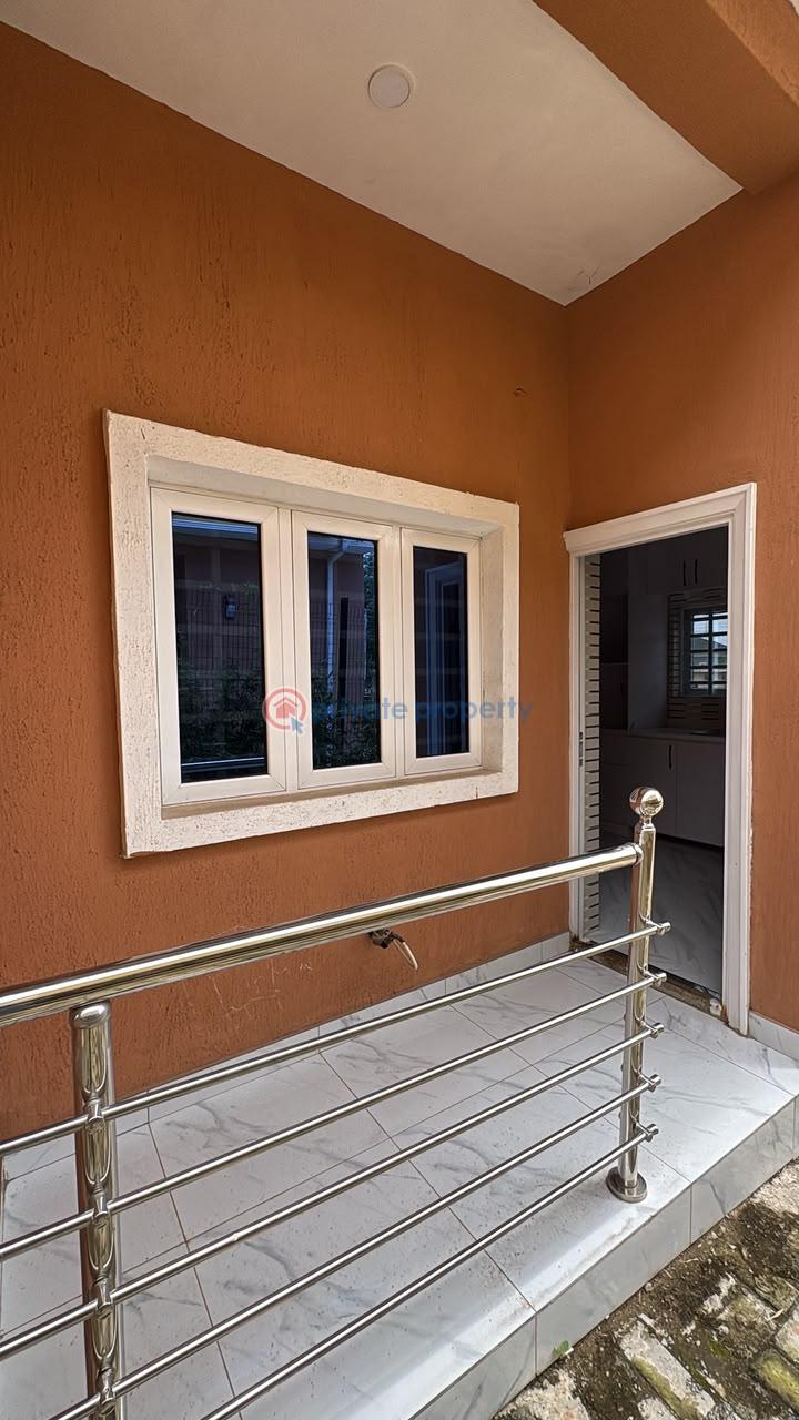 House For Sale Whc Building, Beside Golden Tulip, Jericho, Ibadan. Ibadan Oyo - 20