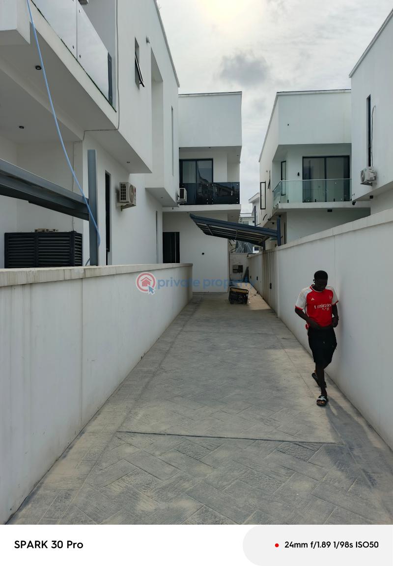4 bedroom Duplex For Sale Lekki Expressway Dadiofo Estate Lekki Expressway Lagos - 1