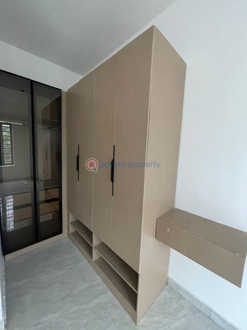 4 bedroom Semi detached Duplex For Sale Surulere Lagos - 16