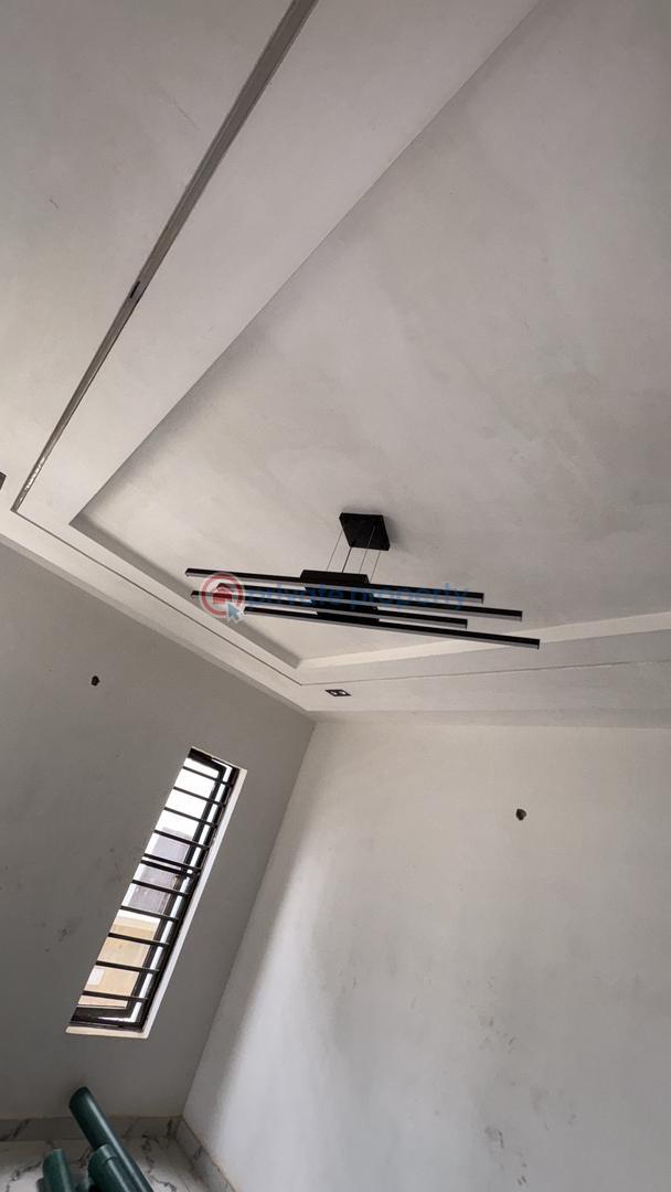 4 bedroom Semi detached Duplex For Sale Chief Lateef Oyelade, Ringroad Gra Ibadan Oyo - 10