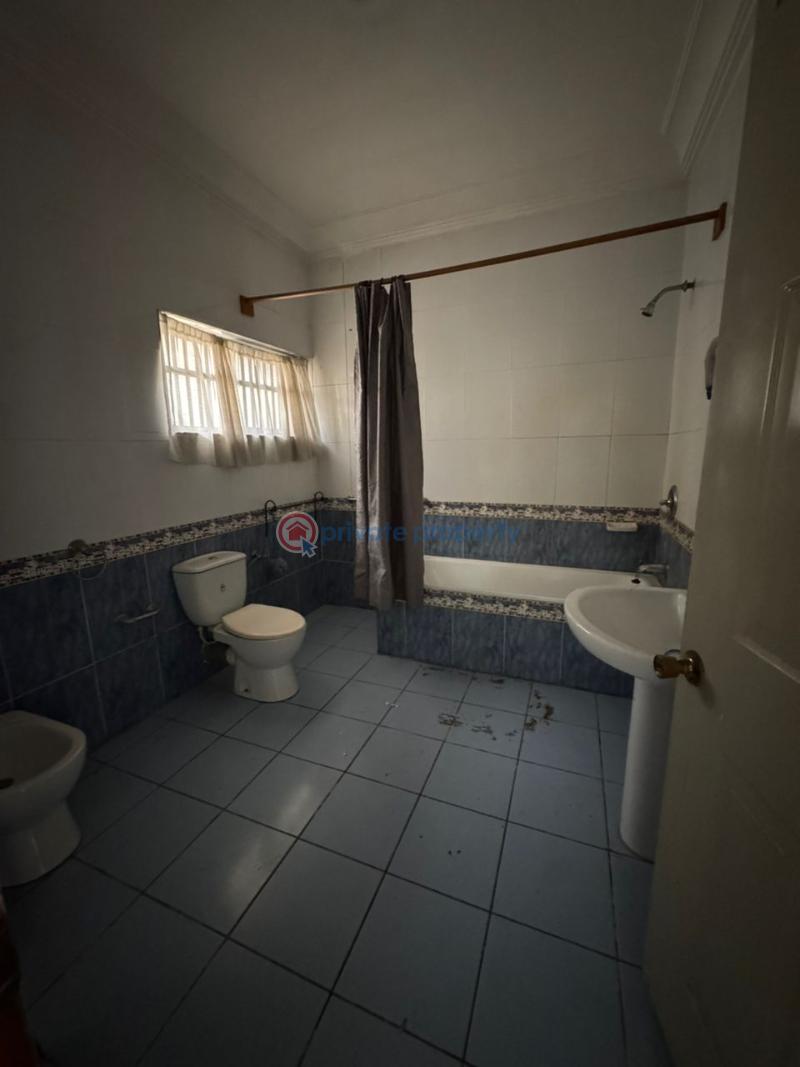 4 bedroom Semi detached Duplex For Rent 5a Iweanya Ugbogoh Crescent, Lekki Lekki Lagos - 13