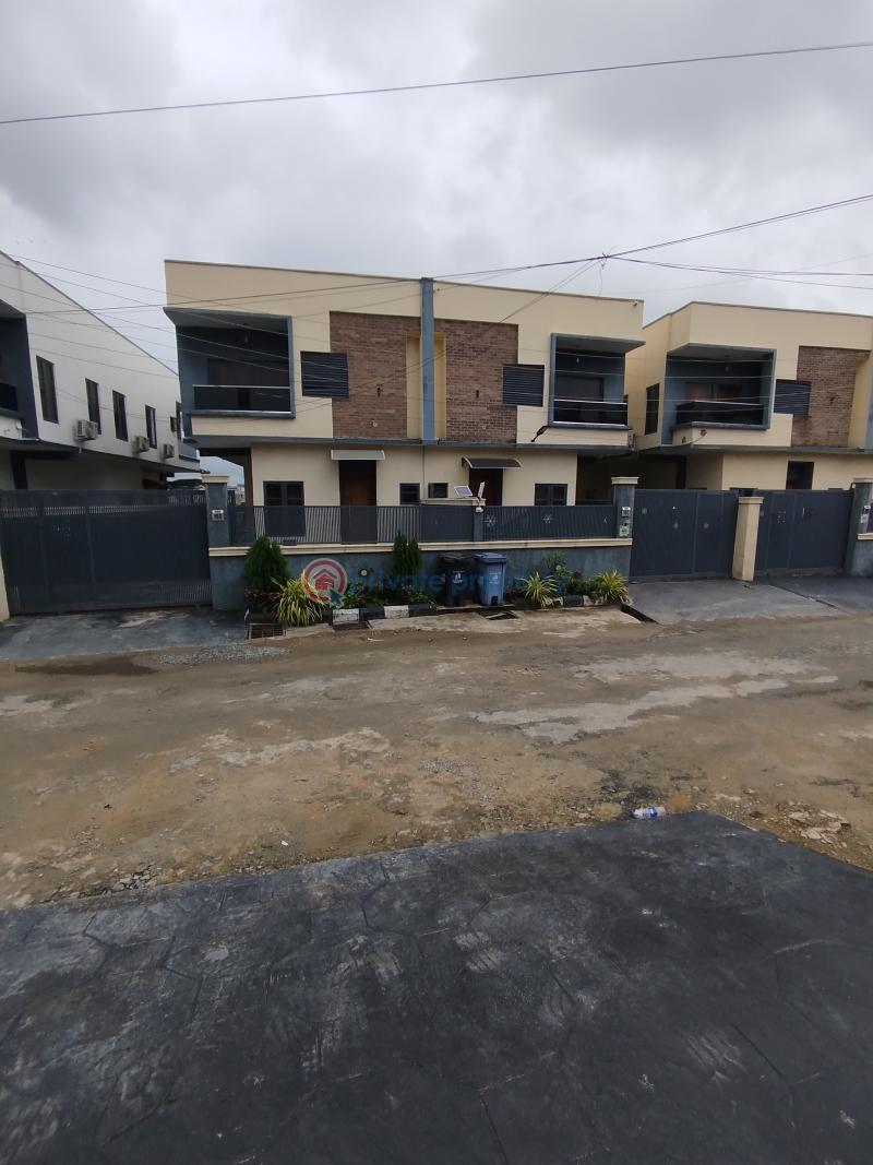 4 bedroom Semi detached Duplex For Sale Maryland Lagos - 0