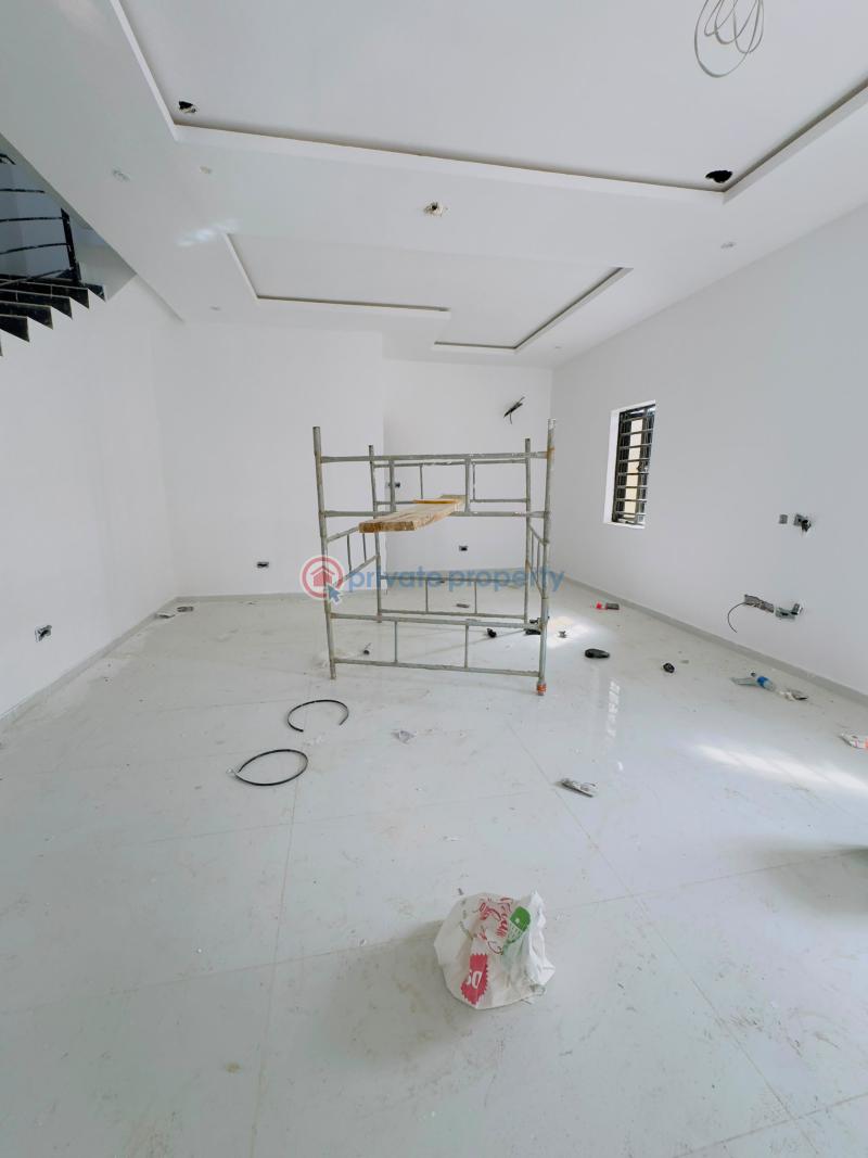 4 bedroom Semi detached Duplex For Sale Ogudu GRA Lagos - 2