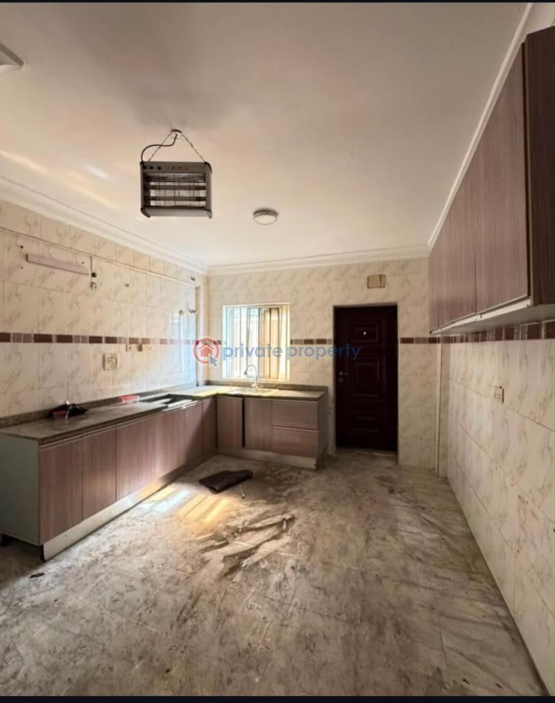 4 bedroom Semi detached Duplex For Sale Ogunlana Surulere Lagos - 8