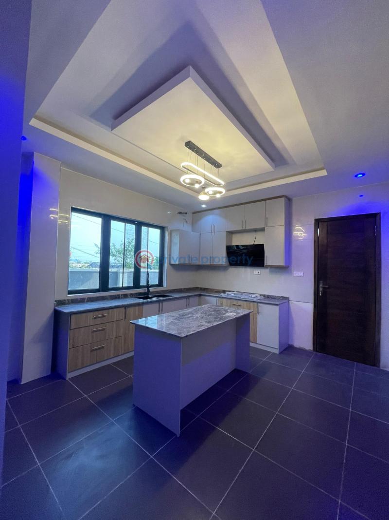 4 bedroom Semi detached Duplex For Sale Gra Phase 1 Ogudu GRA Lagos - 6