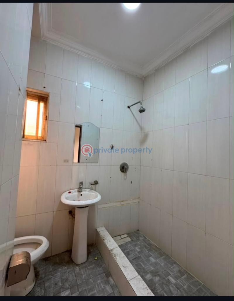 4 bedroom Semi detached Duplex For Sale Ogunlana Surulere Lagos - 3
