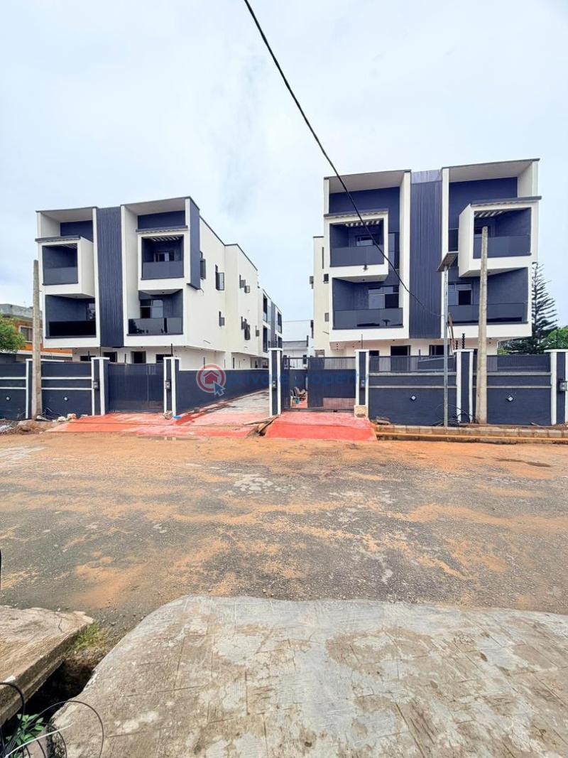 4 bedroom Semi detached Duplex For Sale Adeniyi Jones Ikeja Lagos - 9