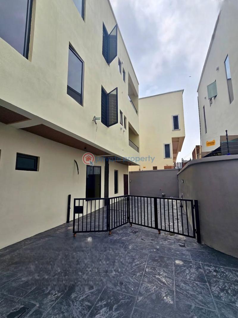4 bedroom Semi detached Duplex For Sale Omole Phase 2 Ojodu Lagos - 2