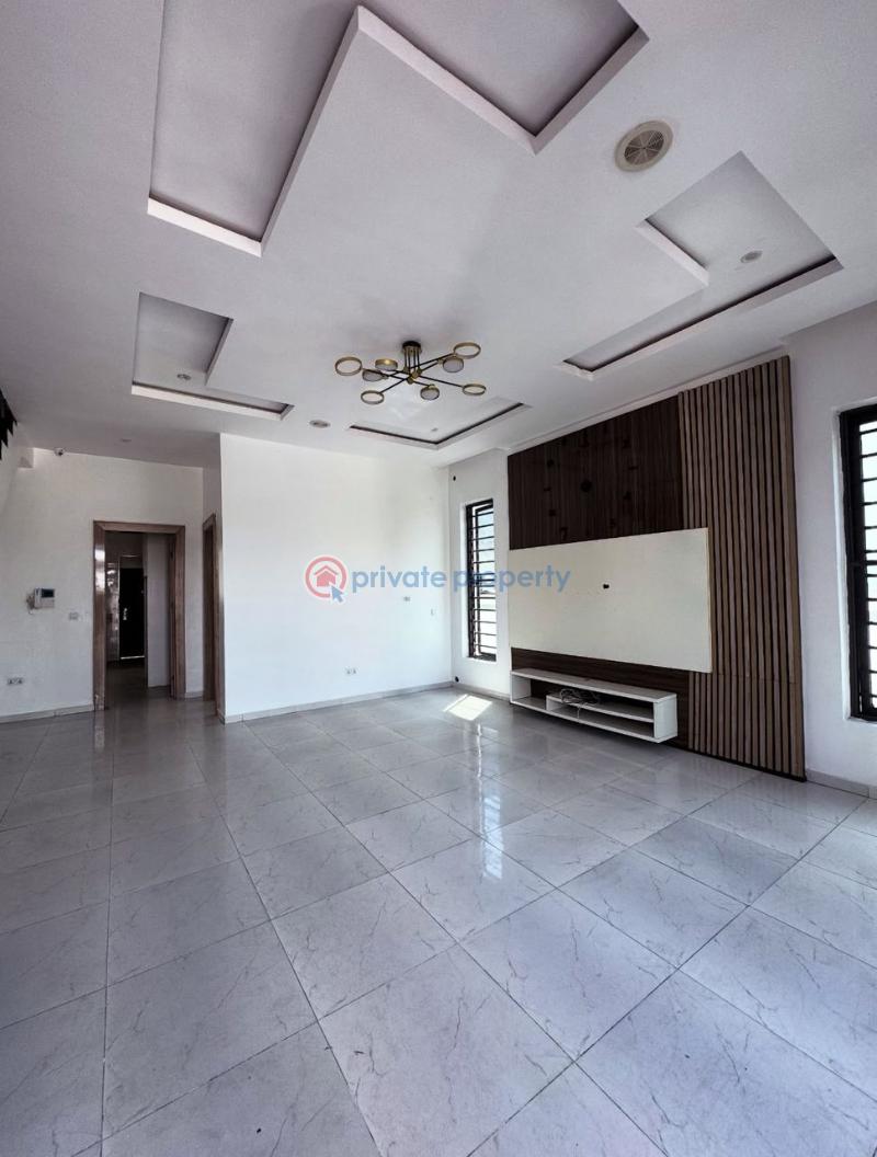 4 bedroom House For Sale Along Lekki Expressway Lagos - 6