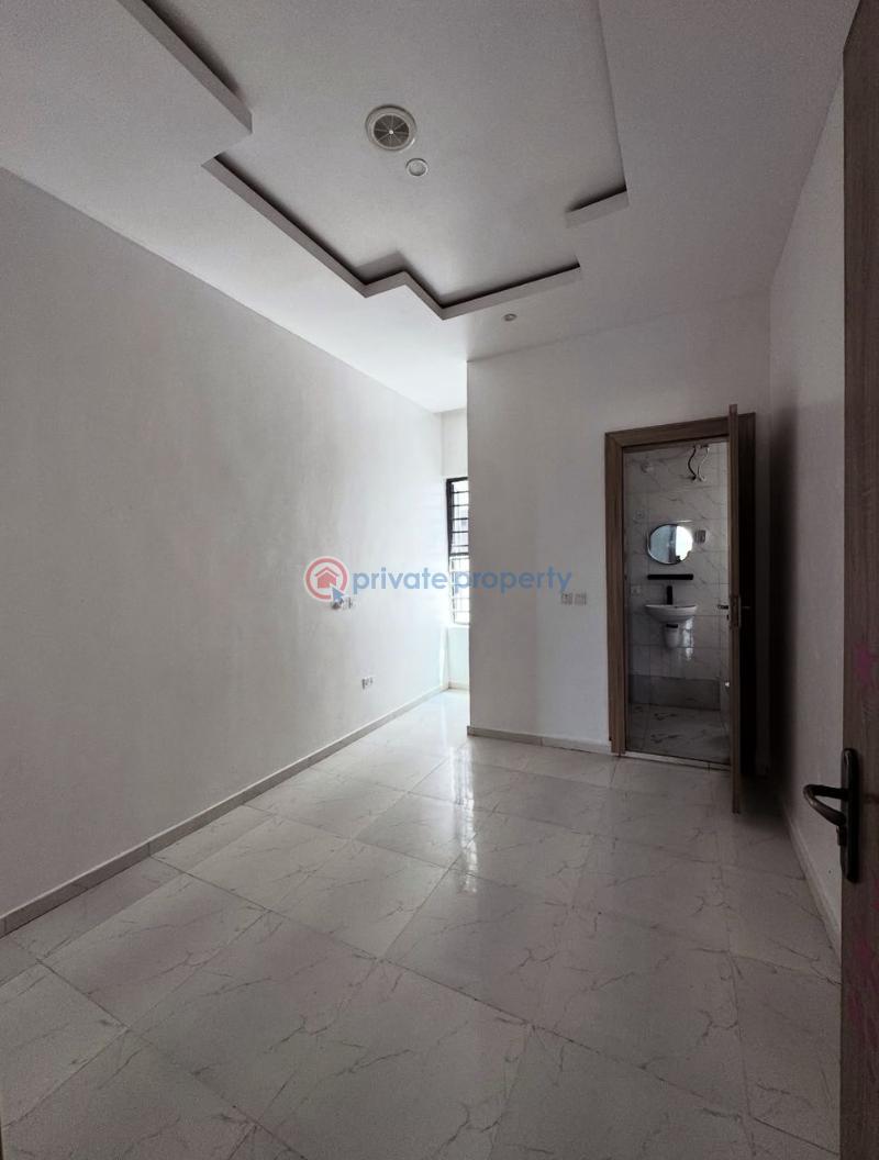 4 bedroom House For Sale Along Lekki Expressway Lagos - 7